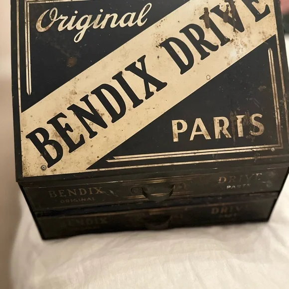 🖤 Vintage Bendix Drive Parts Metal Tool Box Industrial Décor - Picture 9 of 10